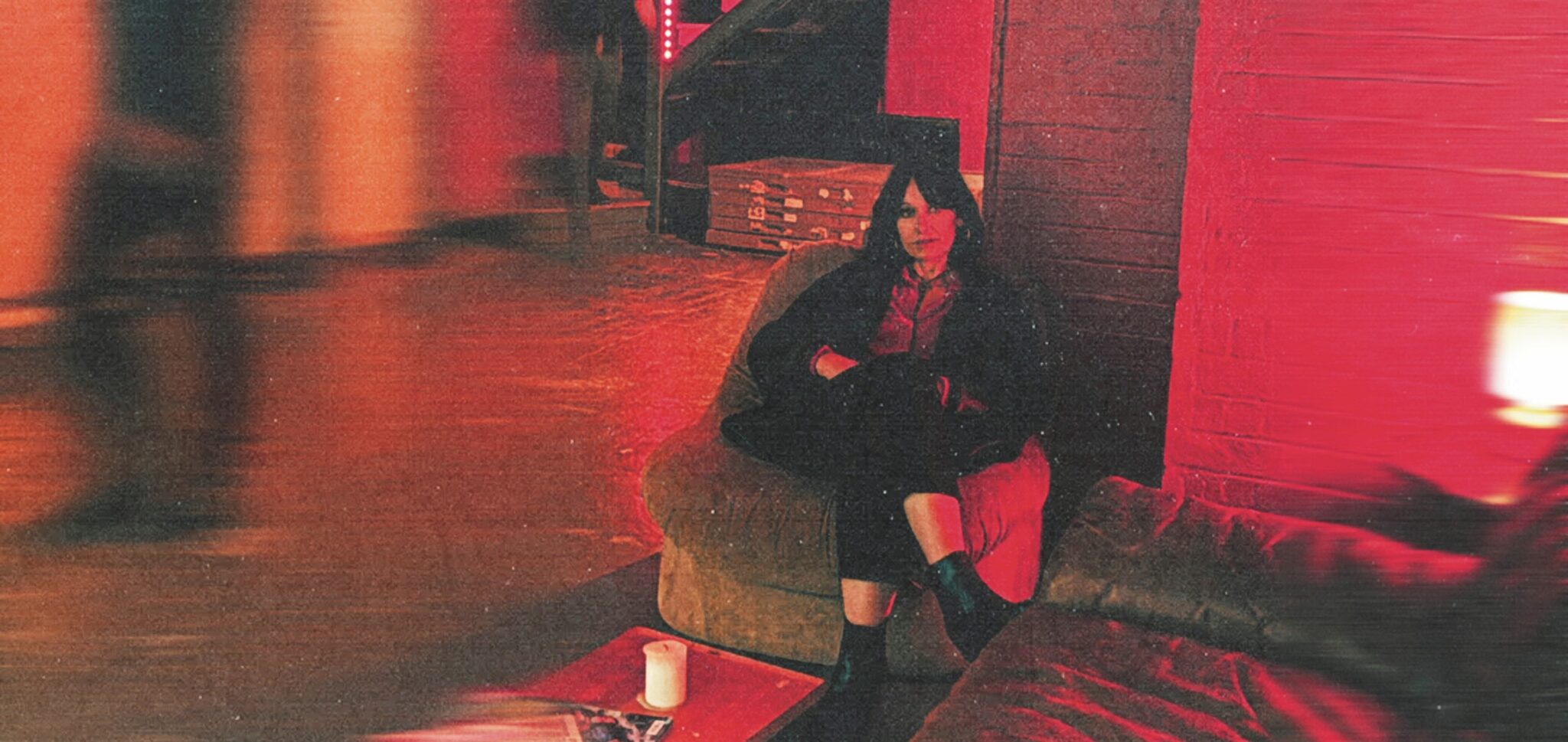 Howling Banners 2048X969