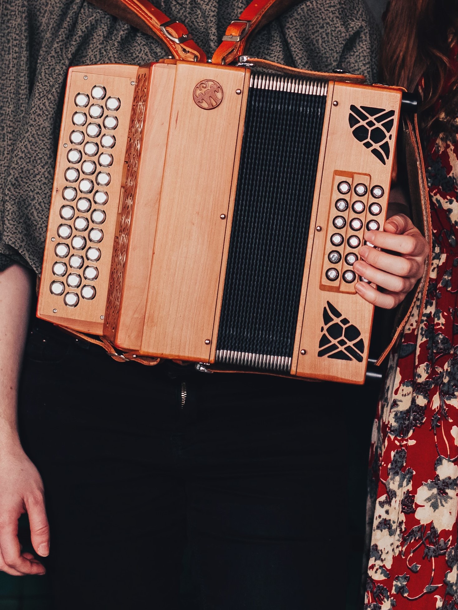 The Askew Sisters (2)